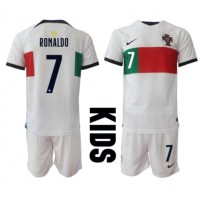 Billiga Portugal Cristiano Ronaldo #7 Barnkläder Borta fotbollskläder till baby VM 2022 Kortärmad (+ Korta byxor)